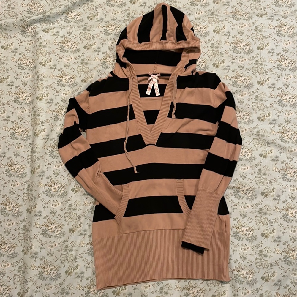 Derek Heart medium legging hoodie